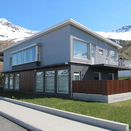 Seydisfjoerdur Apartment Seyðisfjörður Bagian luar foto